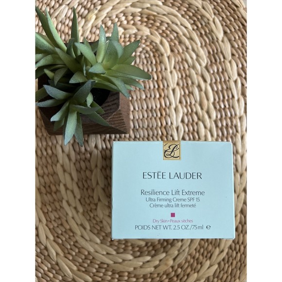 Estee Lauder Resilience Lift Extreme ultra firming creme SPF 15 Dry Skin 2.5 oz - Picture 1 of 5